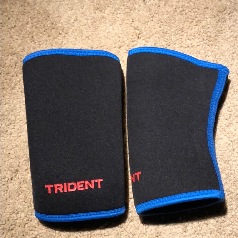 Trident elbow Sleeves